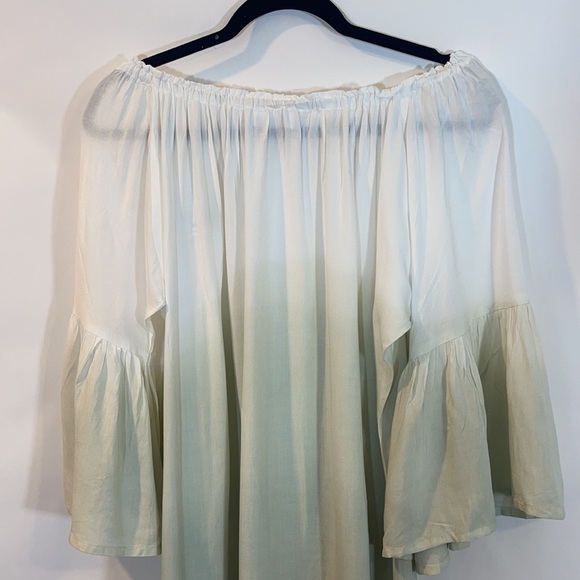 Elegant Off-Shoulder Mini Dress in Cream - Picture 4 of 9